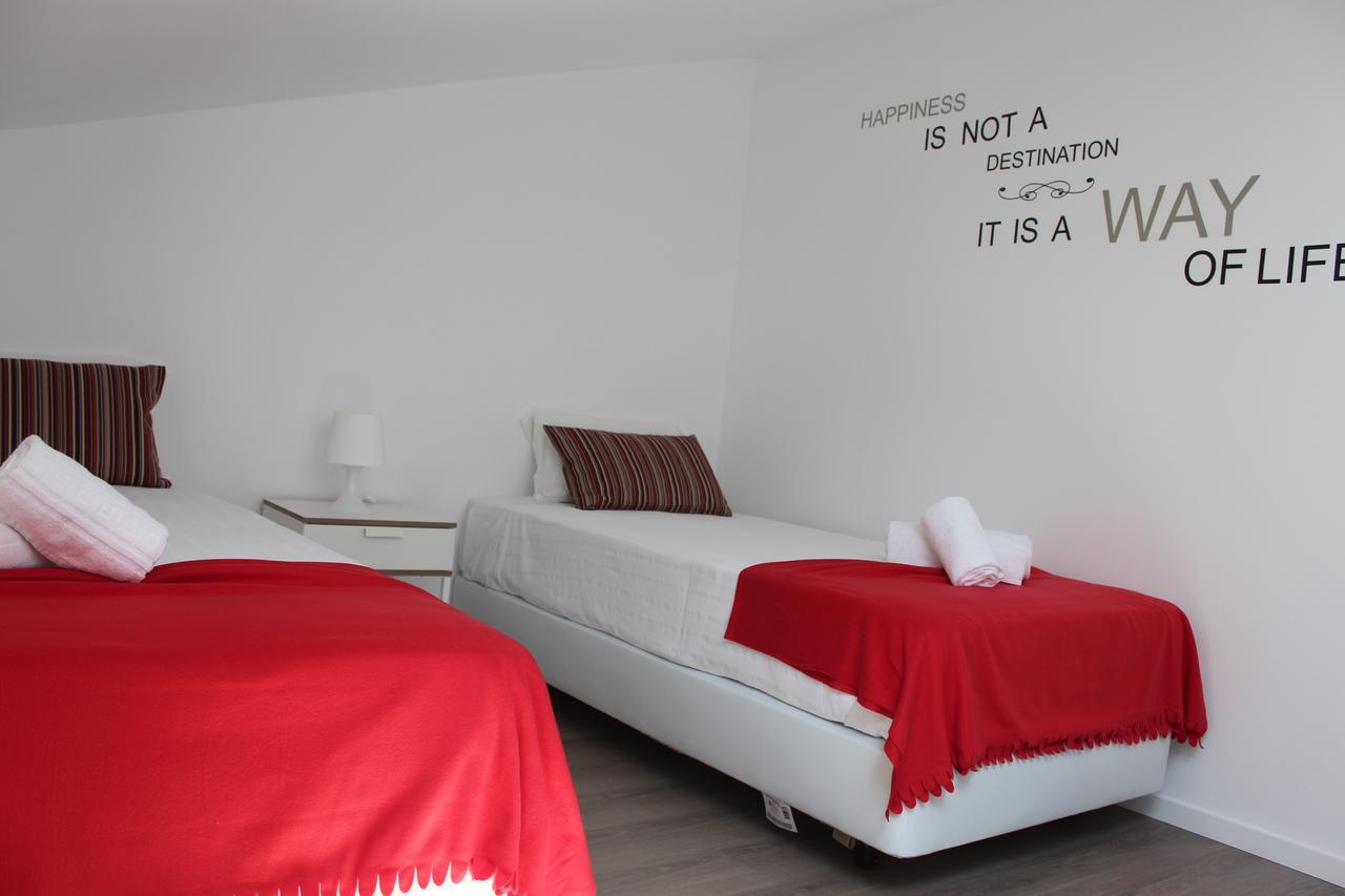 Uau Hostel Figueira da Foz Bagian luar foto