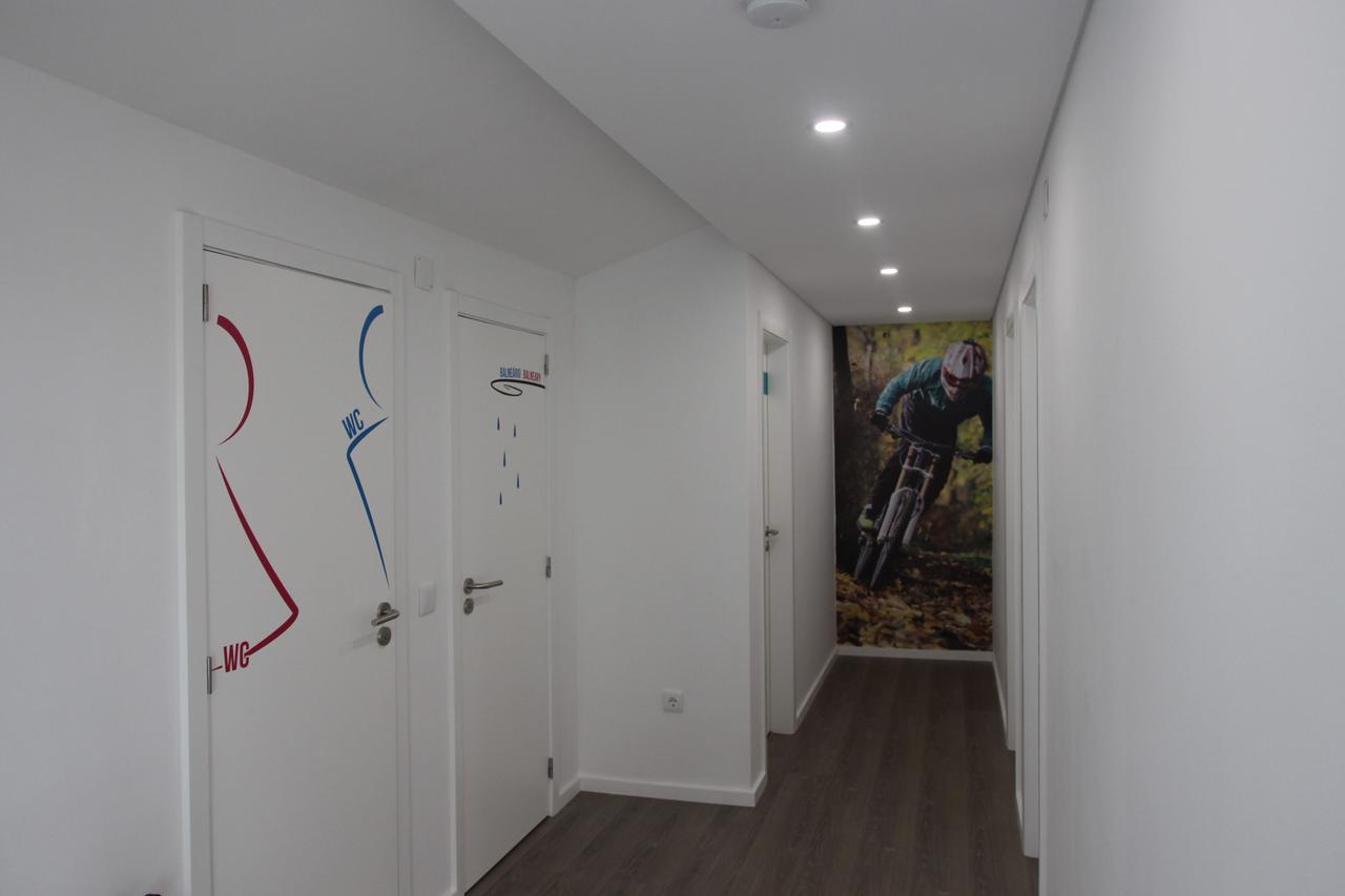 Uau Hostel Figueira da Foz Bagian luar foto
