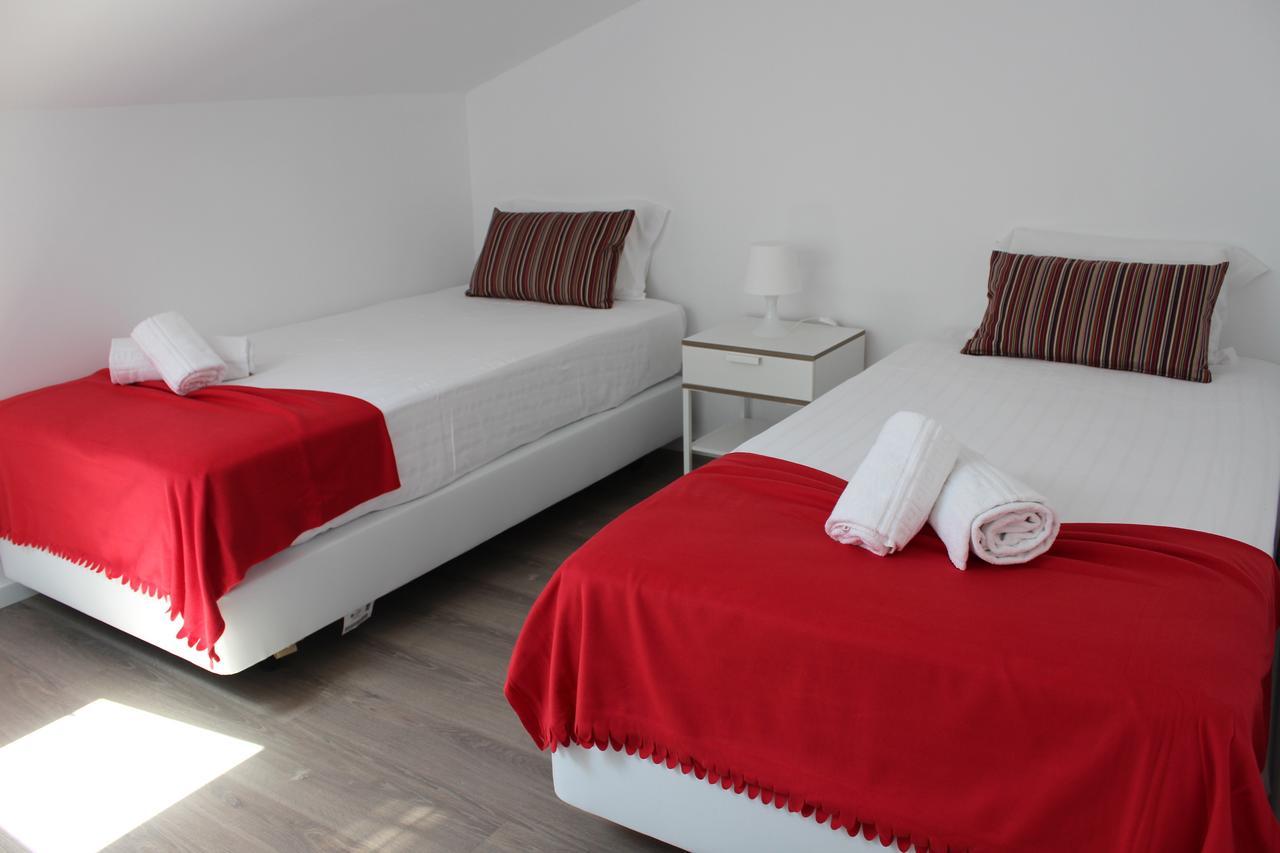 Uau Hostel Figueira da Foz Bagian luar foto