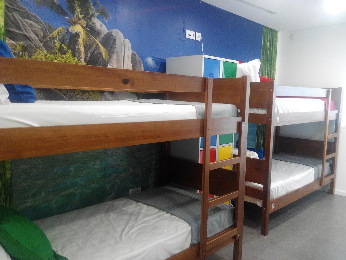 Uau Hostel Figueira da Foz Bagian luar foto