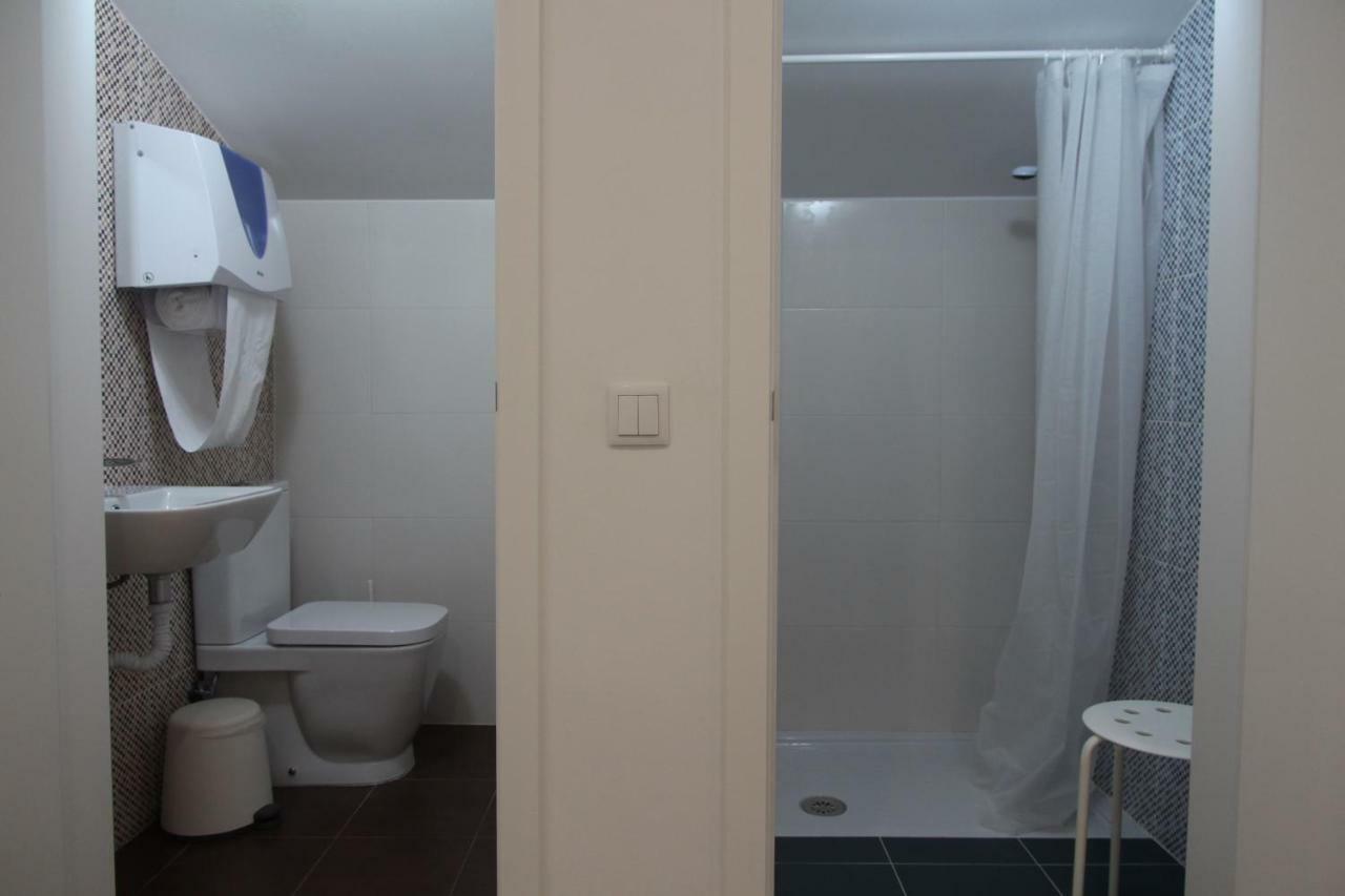 Uau Hostel Figueira da Foz Bagian luar foto