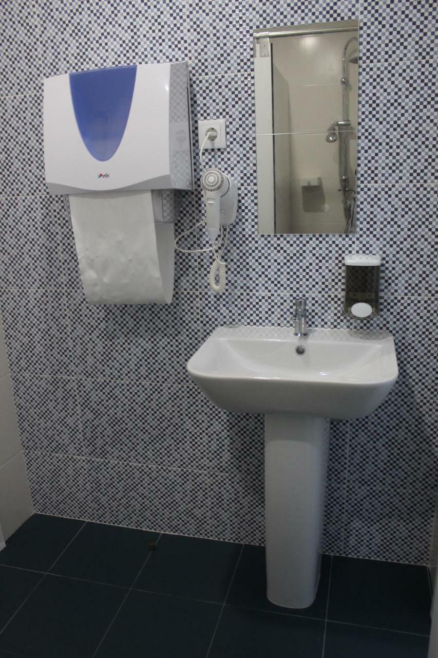 Uau Hostel Figueira da Foz Bagian luar foto